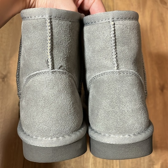 NWOT Cushionaire Hipster Cozy Ankle Boot Memory Foam Gray Size 8 - Picture 3 of 8